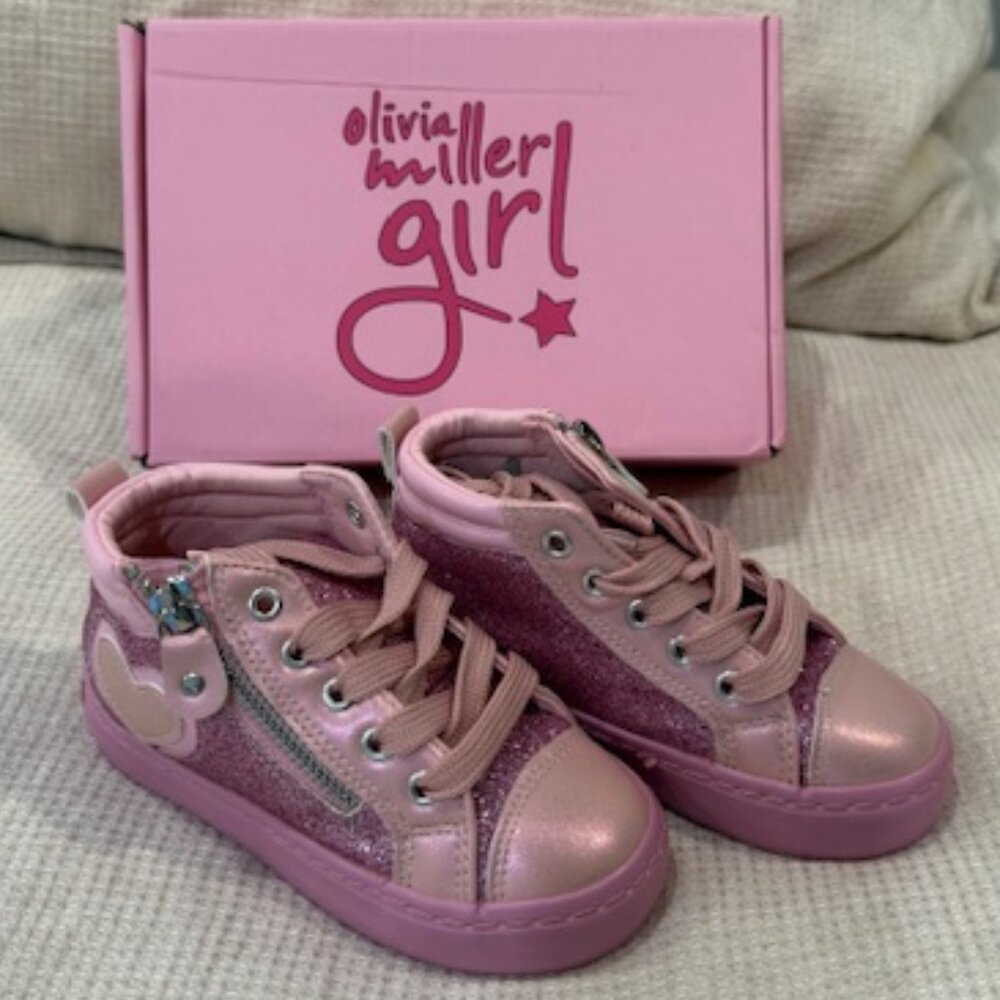 NWT + Box –OLIVIA MILLER Pink Heart Sneaker High Top Sneaker (Toddler Size 8)